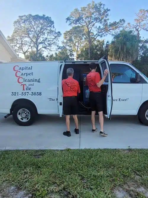 carpet cleaning techs